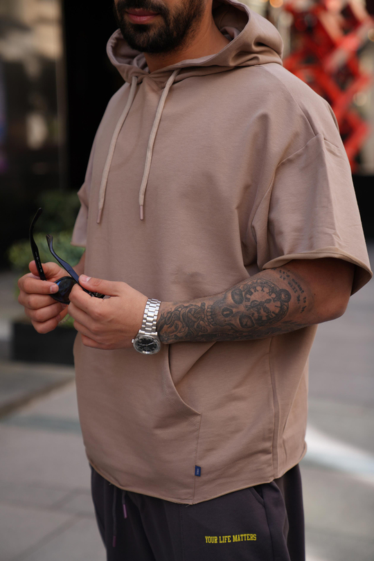 T-SHİRTKrem Kapşonlu Kanguru Cep Oversize T-Shirt VMS 30175