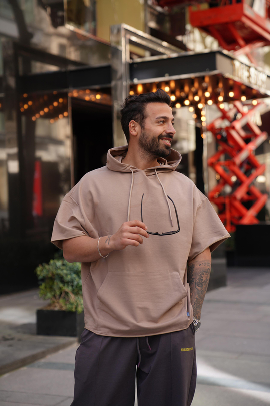 T-SHİRTKrem Kapşonlu Kanguru Cep Oversize T-Shirt VMS 30175