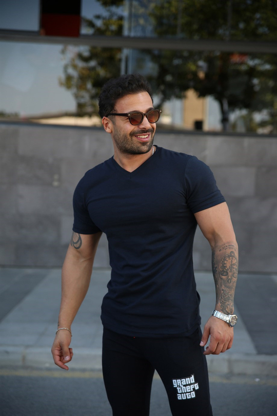 T-SHİRTLacivert V Yaka Basic T-SHIRT SC