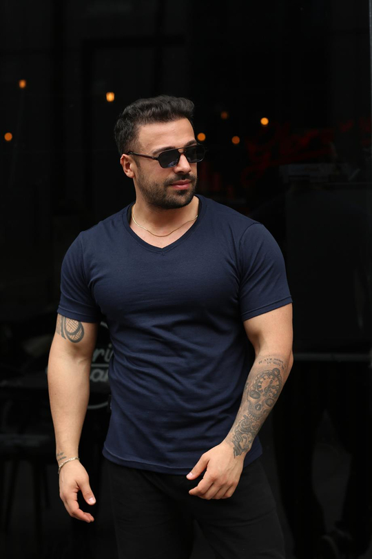 T-SHİRTLacivert V Yaka Slim Fit T-SHİRT SC