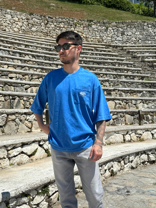 T-SHİRTSaksmavi Yıkamalı Cep Üstü Nakışlı Oversize T-SHIRT PNC 8097
