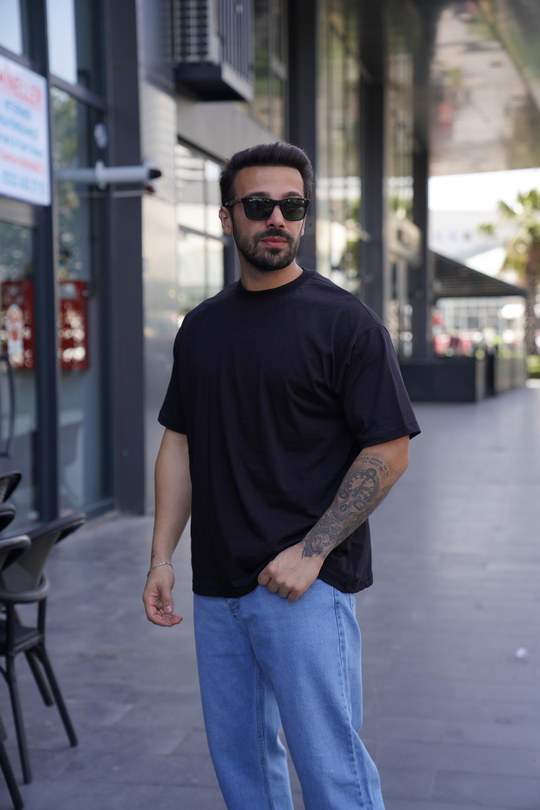 T-SHİRTSiyah Compak Düz Oversize T-Shirt SNZ
