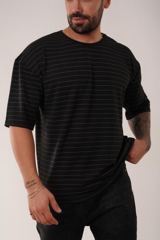 T-SHİRTSiyah İnce Tire Çizgi Desen Oversize SC 