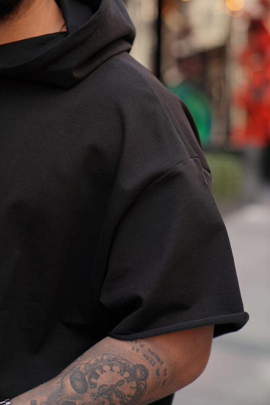 T-SHİRTSiyah Kapşonlu Kanguru Cep Oversize T-Shirt VMS 30175