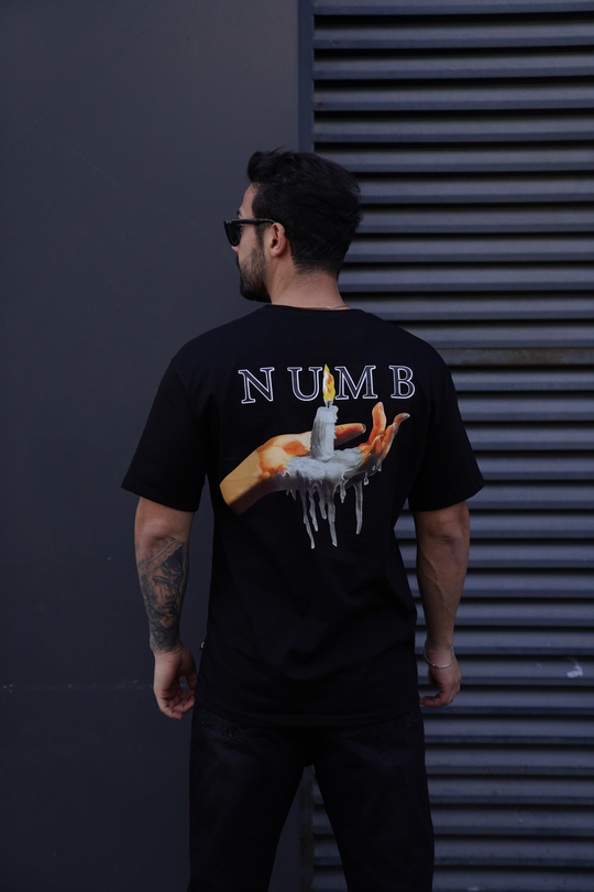 T-SHİRTSiyah Numb Baskılı Oversize T-Shirt TK