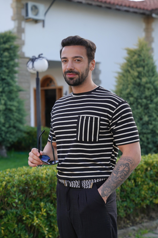 T-SHİRTSiyaha Bej Çizgili Triko SNZ 4507