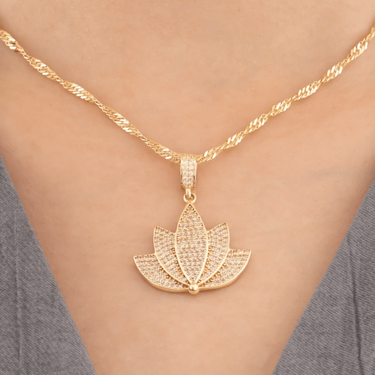Taşlı Lotus 14 Ayar Altın Kolye