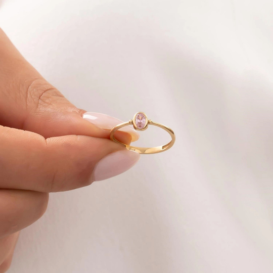 Oval Pembe Taşlı 14 Ayar Altın Yüzük