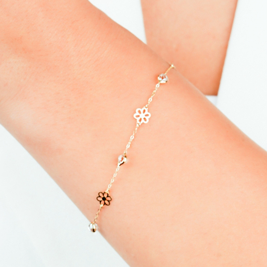 Çiçek Motifli 14 Ayar Altın Minimal Bileklik