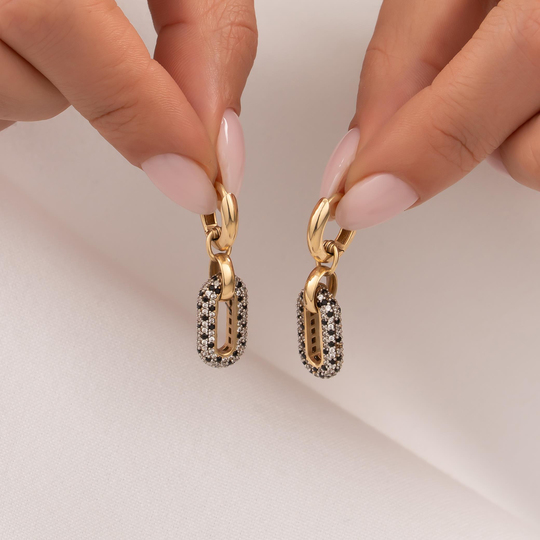 Sallantılı Siyah Taşlı 14 Ayar Altın Küpe 3,5 Cm