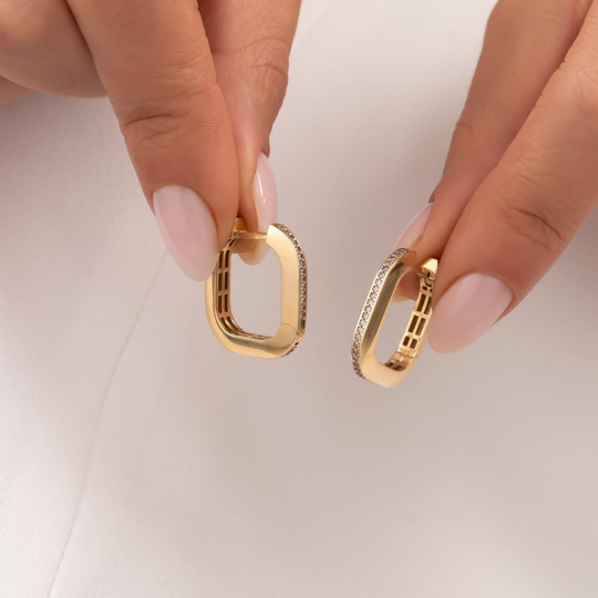 Minimal Kare Taş Detaylı 14 Ayar Altın Küpe 1,5 Cm