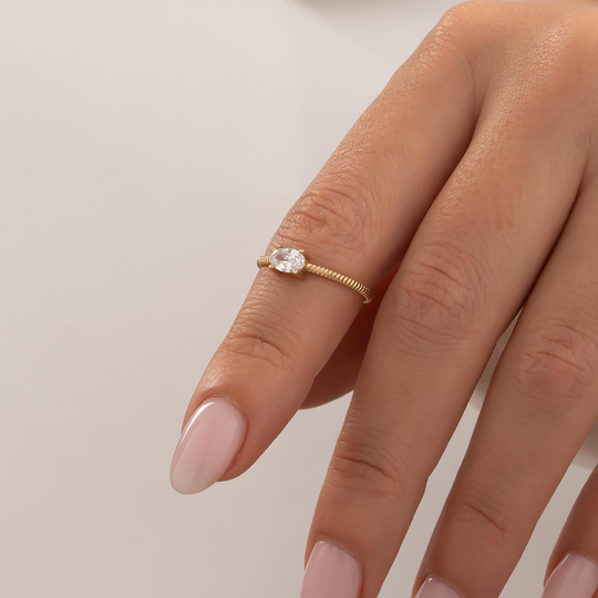 Oval Taşlı Burgu Model 14 Ayar Altın Yüzük