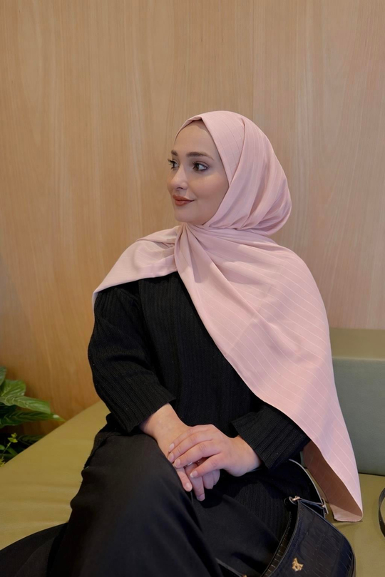 Şeker Pembe Minima Desen Kore Medine İpeği Şal
