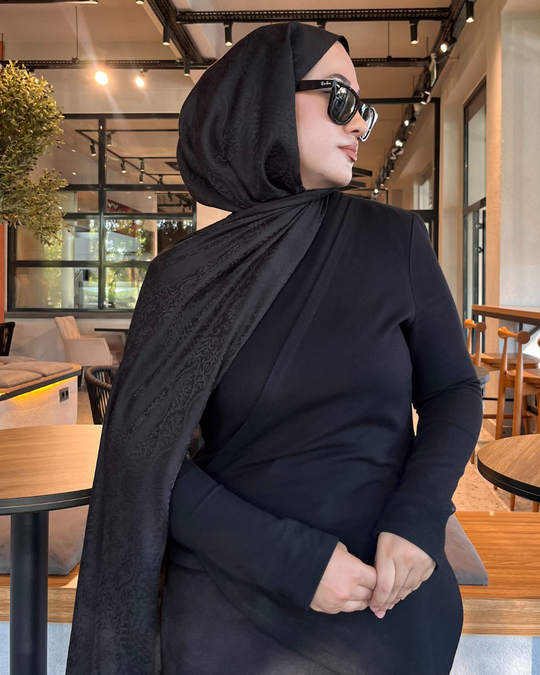 Siyah Lavin Desen Jakar Şal