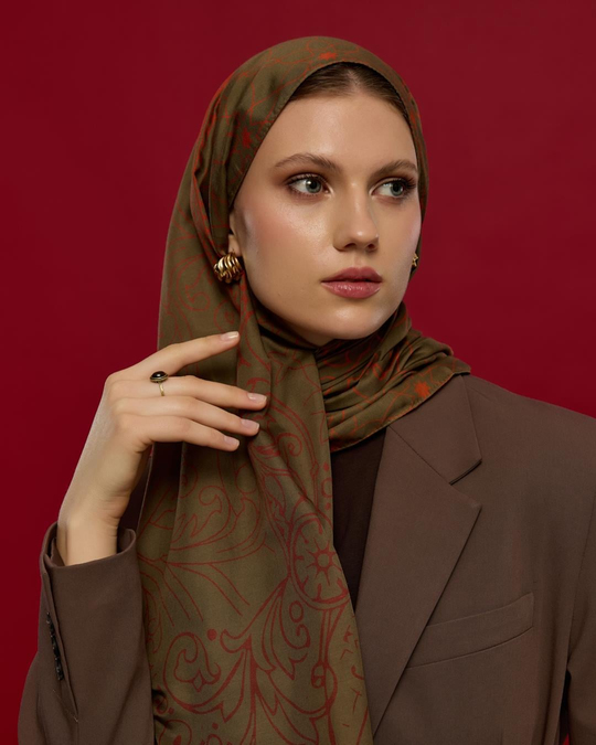 S-EFSUNLU-17 Zeytin Kabuğu & Tarçın Işıltısı Efsunlu Desen Şal