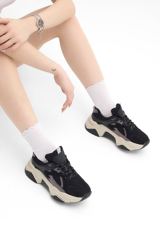 Rahat Kalıp Poli Taban Bağcıklı Sneaker Kadın Siyah Sneaker TBCRN1903