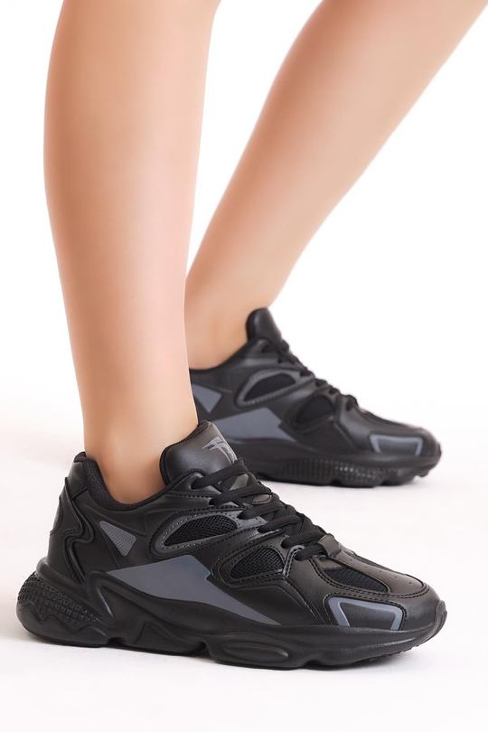 Rahat Kalıp Yüksek Taban Bağcıklı Unisex Siyah Spor Ayakkabı TB251