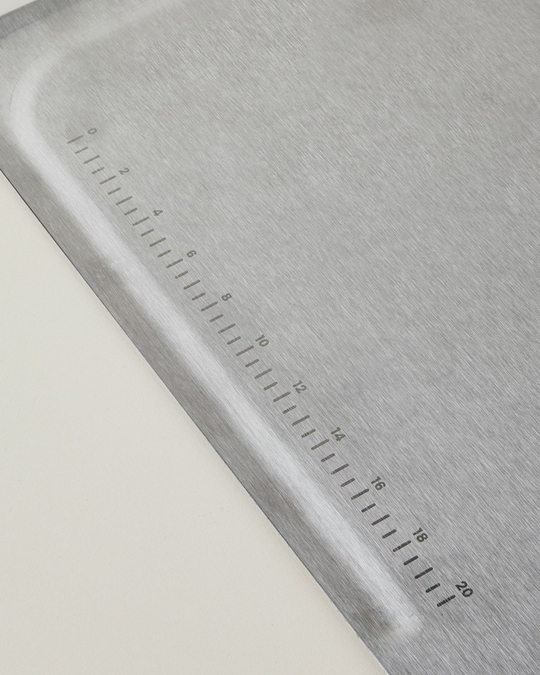 Hecha Master Cut Paslanmaz Çelik Kesme Tahtası 34,5x22,2 cm Siyah