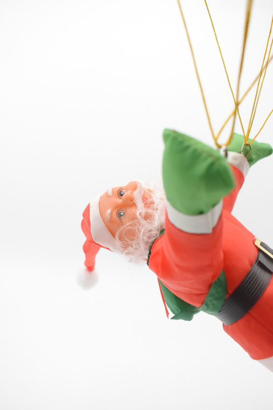 Premium Parşütlü Noel Baba Yılbaşı Süs 68 cm
