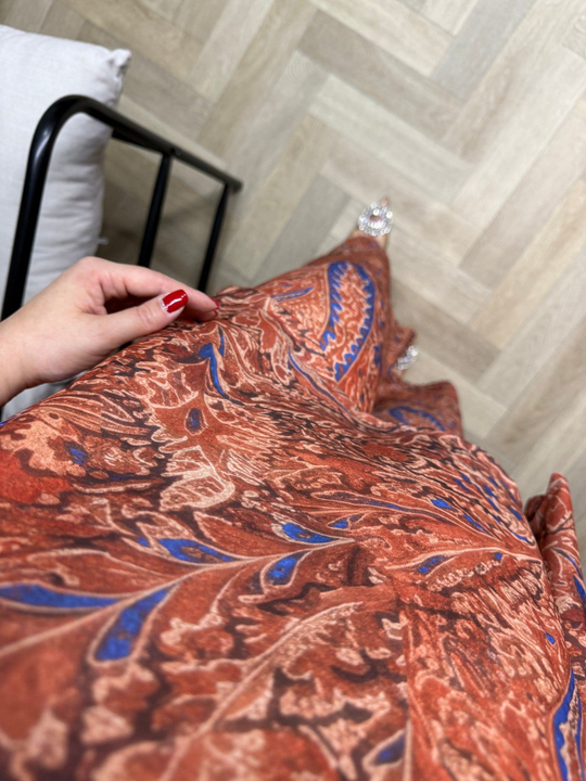 Marka Model Etnik Desenli Şifon Takım