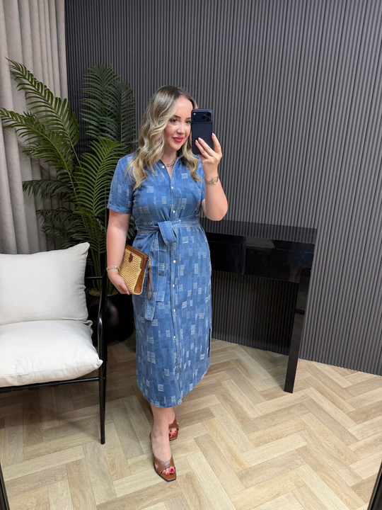 Orj Marka Model Püskül Detaylı Denim Elbise