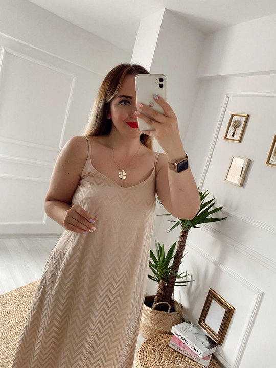 Saten Desenli Elbise Nude Renk
