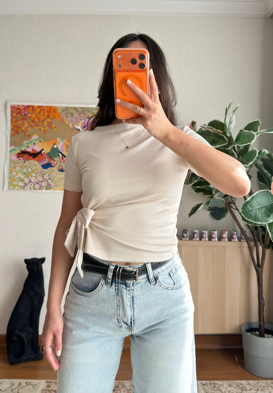 Asira Yan Bağlamalı T-Shirt Bej