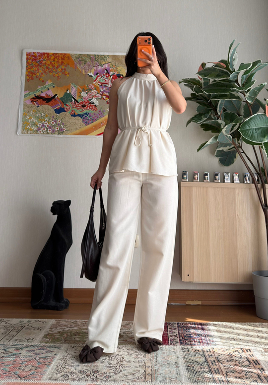 Kolsuz Büzgü Detaylı Keten Takım Natural