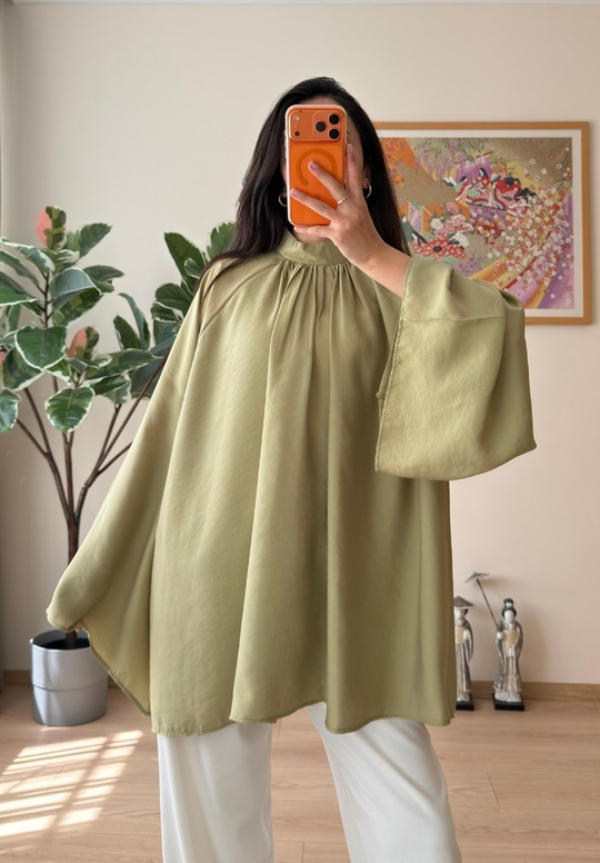 Mina Büzgülü Yaka Yarasa Kol  Bluz Olive