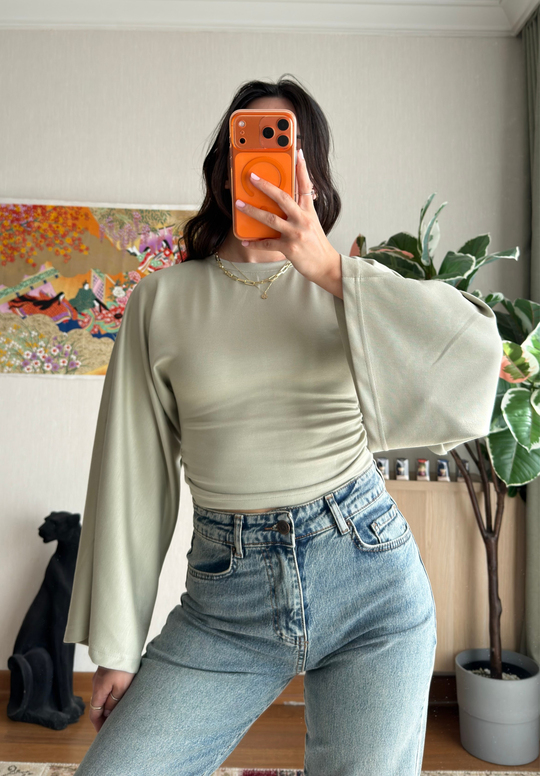 Rima Büzgü Detaylı Bluz Çağla