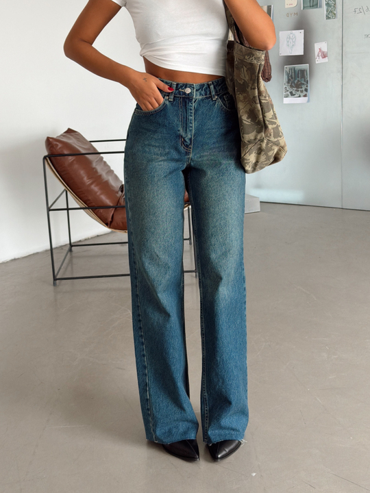 Klasik Model Kesik Paça Jean - Eskitme
