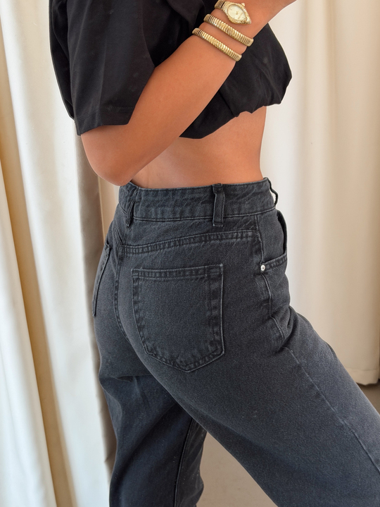 Klasik Model Kesik Paça Jean - Siyah