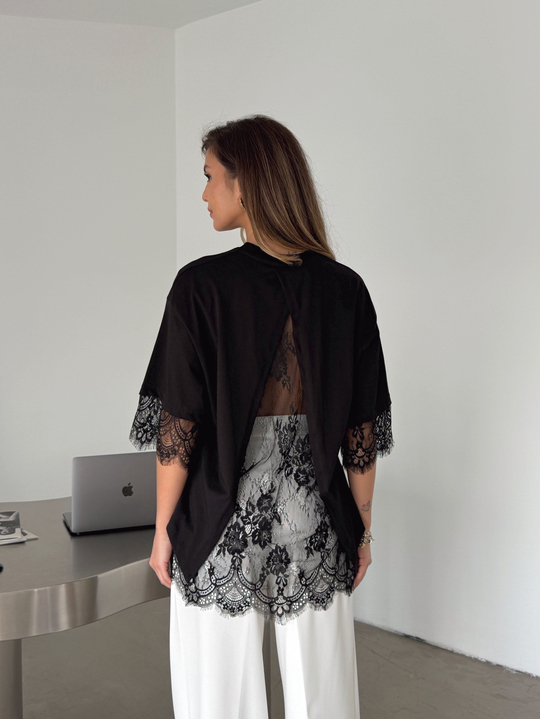 Sırtı Dantel Detaylı T-shirt - Siyah