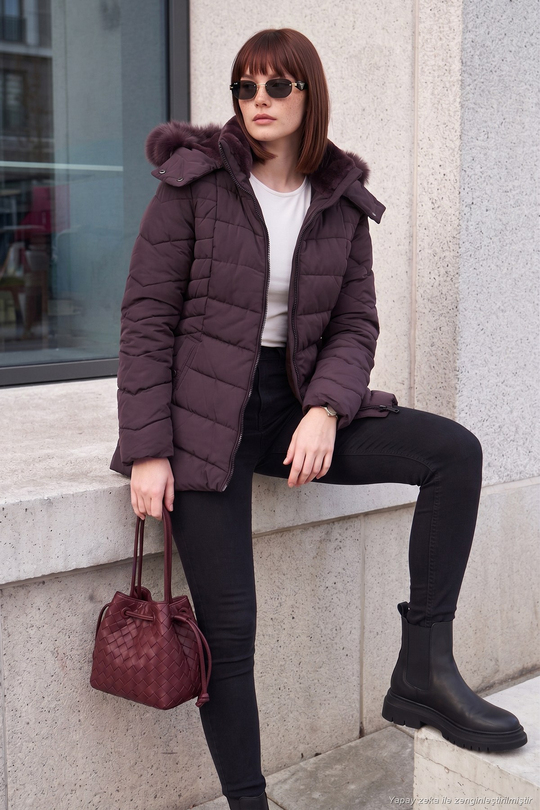 Kapitoneli Slim Fit Çıkarılabilir Kapüşonlu Kadın Mont 497MARA MÜRDÜM