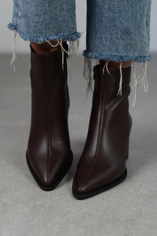 BERLİN KAHVE DERİ BOT KAHVE