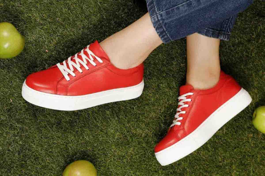 Kırmızı Ayakkabı Kombinleri | Gön Deri