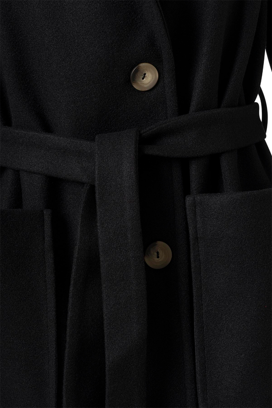 Siyah Kol Apoletli Kuşaklı Kaşe Kaban SİYAH