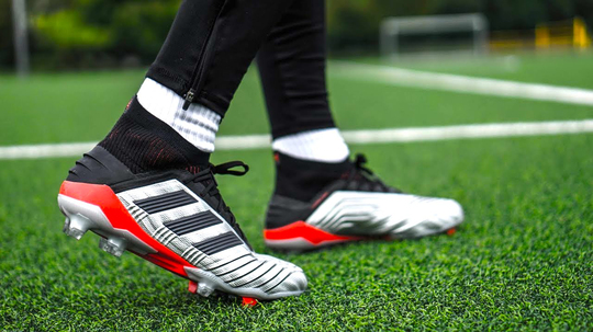 Futbol Aşıklarının Doğru Seçim Yapması Gereken Halısaha Ayakkabısı Modelleri