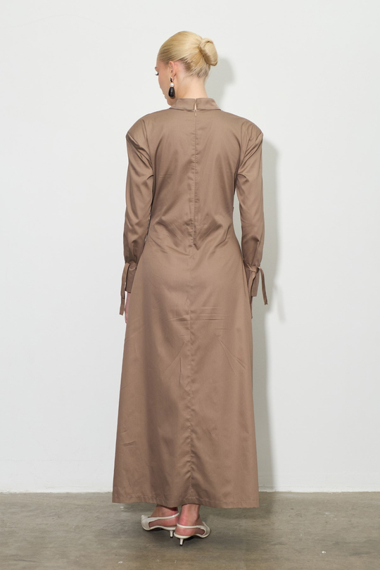 Dik Yakalı Drapeli Elbise Camel