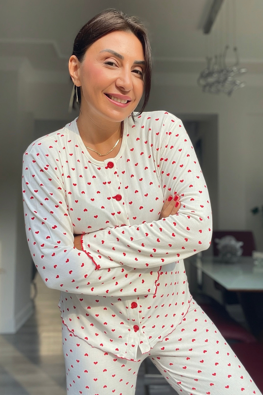 Önden Duğmeli Kırmızı Kalp Pamuk Pijama Takımı