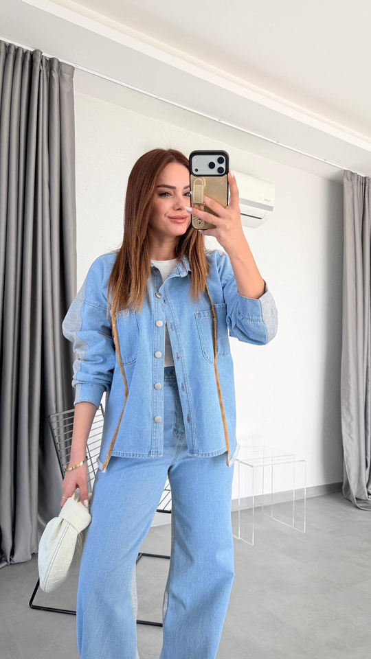 Önü Denim Detaylı Takım