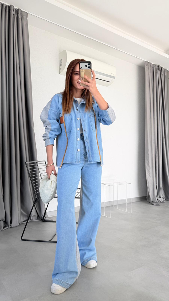 Önü Denim Detaylı Takım