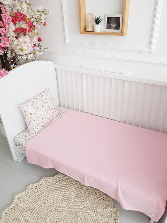 Çiçekli 100x120 Dört Katlı Müslin Bebek Battaniyeli Nevresim Takımı