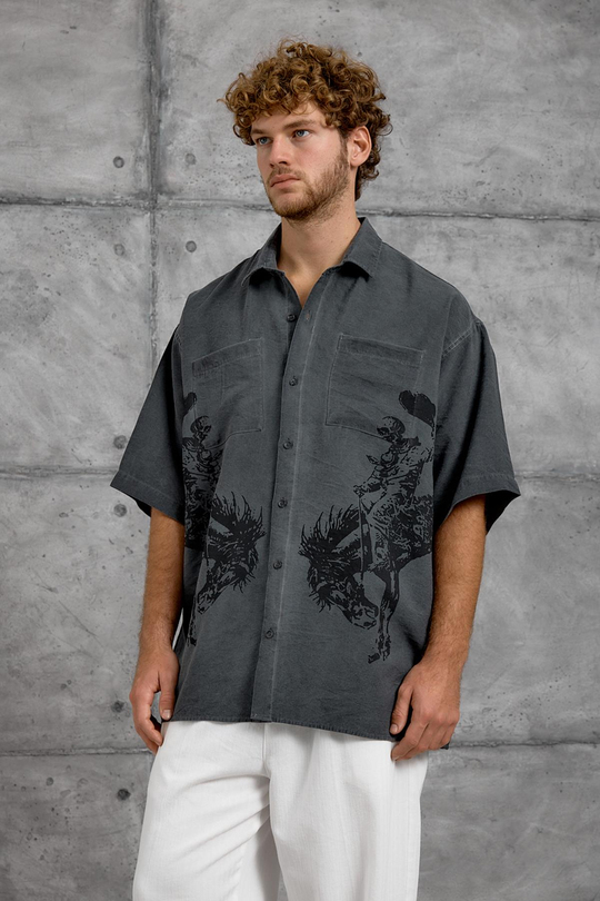 Füme AT FİGÜR BASKI YIKAMALI OVERSIZE TSHIRT