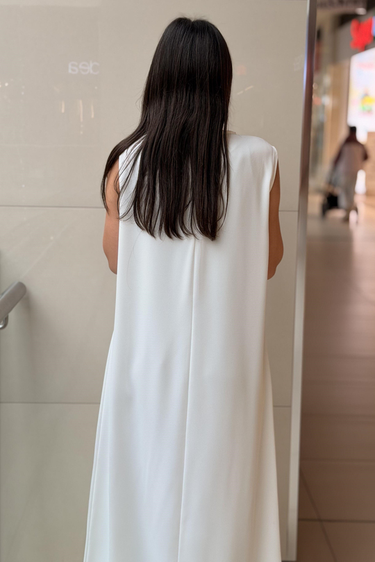 White Corner İthal Krep Kolsuz İçlik Elbise
