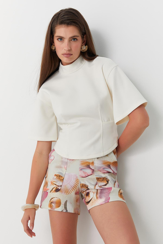 Cepli Desenli Şort Bej