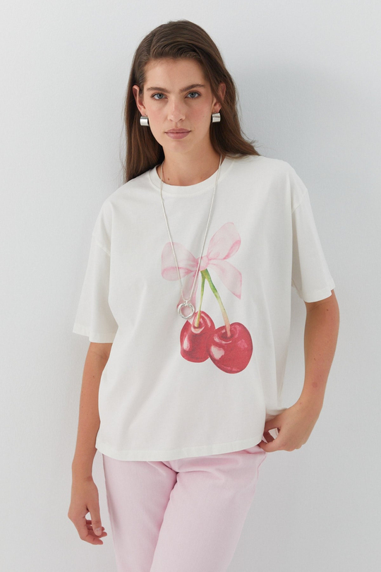 Kiraz Desenli T-Shirt Ekru