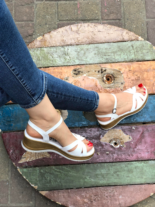 Buğra erol ortopedik tabanlı sandalet kayra