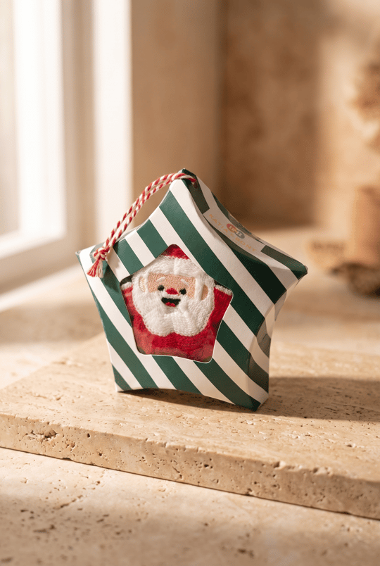 Unisex Yılbaşı Temalı Kutulu Noel Baba Aksesuarlı Soket Yılbaşı Çorabı