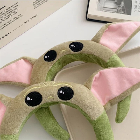 Baby Yoda Peluş Taç